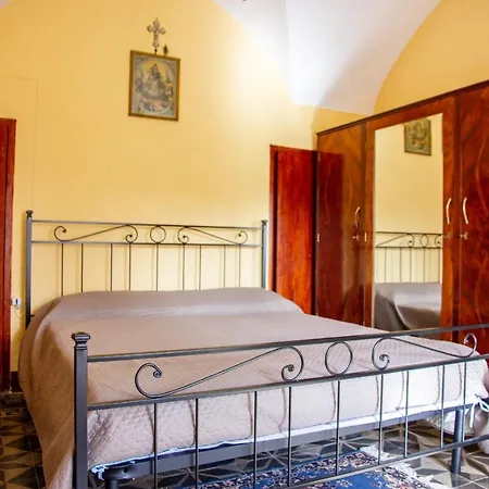 Tatil Evi Ai Valati Cir 19082-037c20-6280 Cin It0820-37c284e-shywg Geraci Siculo
