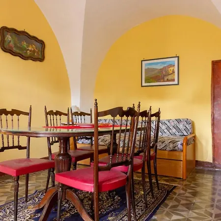 Holiday home Ai Valati Cir 19082-037c20-6280 Cin It0820-37c284e-shywg Geraci Siculo